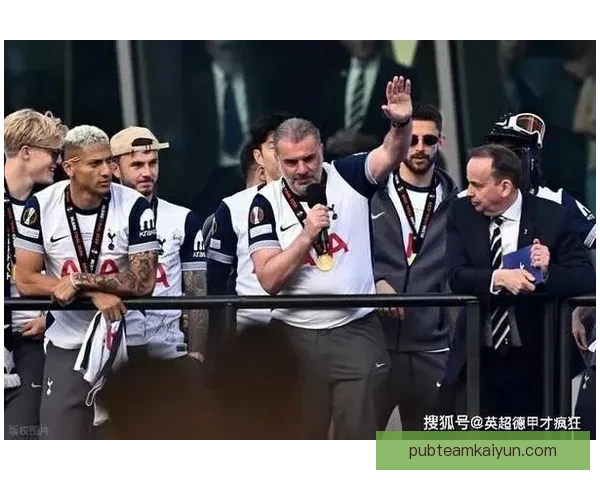 英超森林球迷抗议活动持续升级，反映球队现状令人担忧