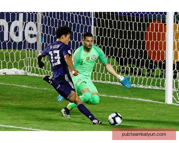 智利队在美洲杯中的表现稳健，具备强劲竞争力，值得关注。