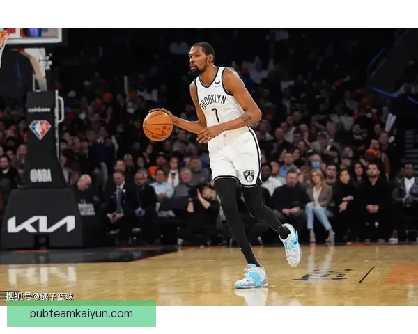 特奥在本赛季表现稳健，持续提升个人进攻能力引发关注